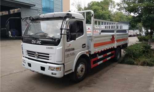 3.5噸東風(fēng)多利卡氣瓶運(yùn)輸車(chē) 